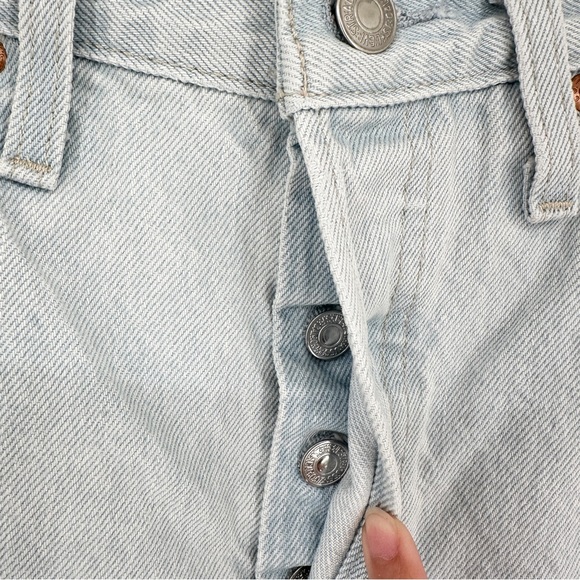Levis Jeans Womens 29 Light Blue Skinny Button Fly Premium Distressed Skinny 501 - Picture 14 of 16